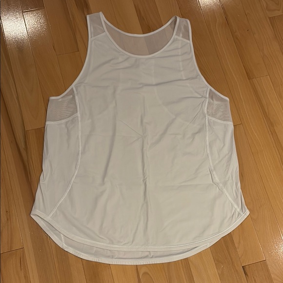 EUC Women's Lululemon White Sculpt II Sleeveless Tank Top - size 8 - Picture 1 of 16